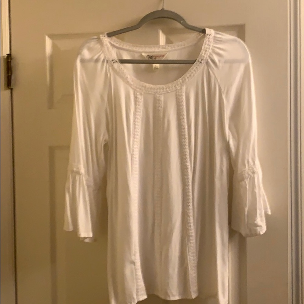 Women’s Large Top Bell Sleeved